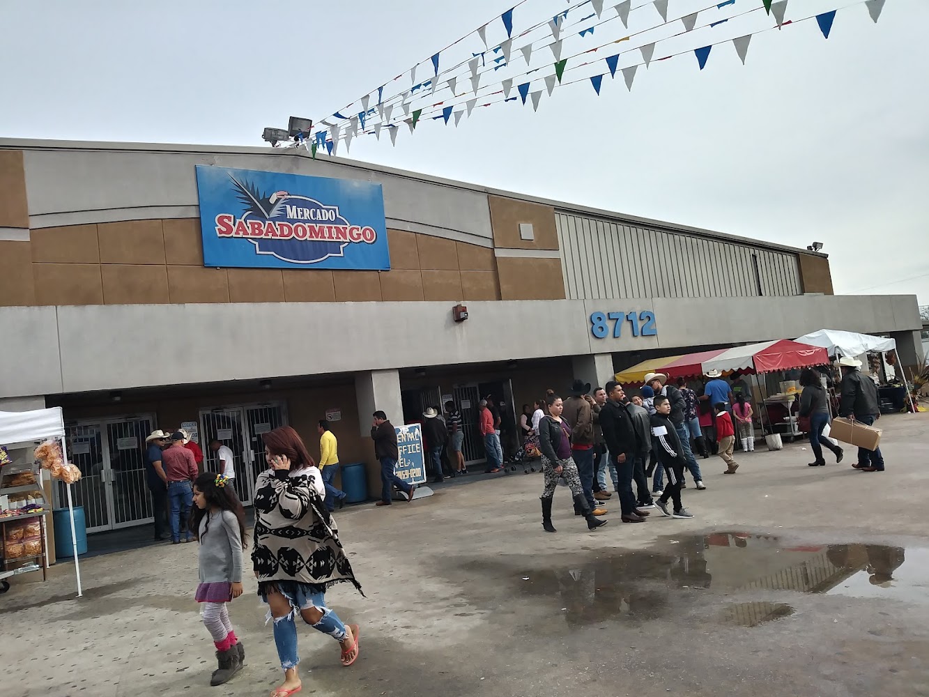 Mercado Sabadomingo Flea Markets in Houston Texas