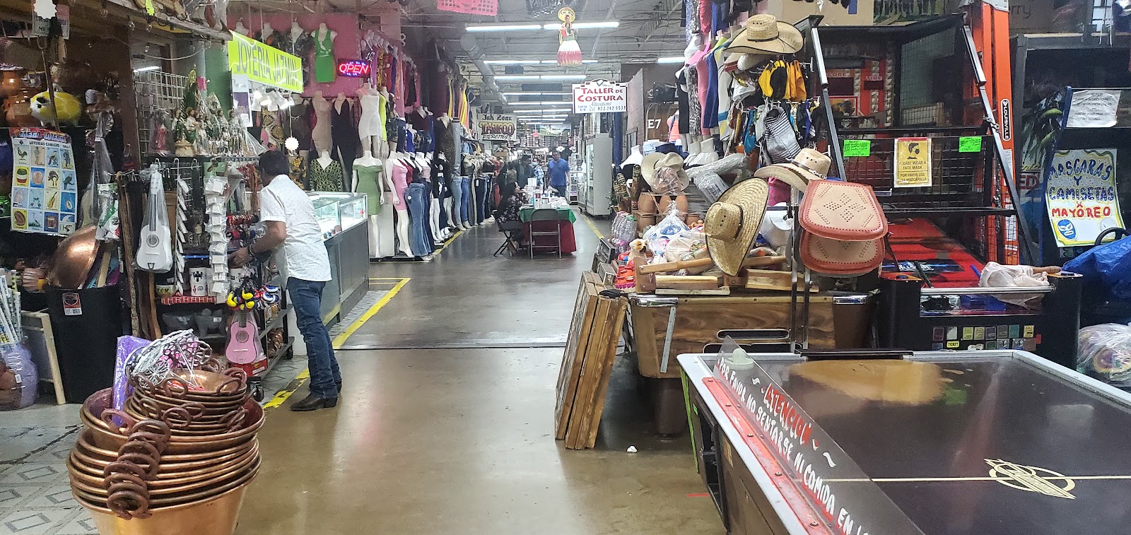 Harry Hines Bazaar Flea Markets in Dallas Texas