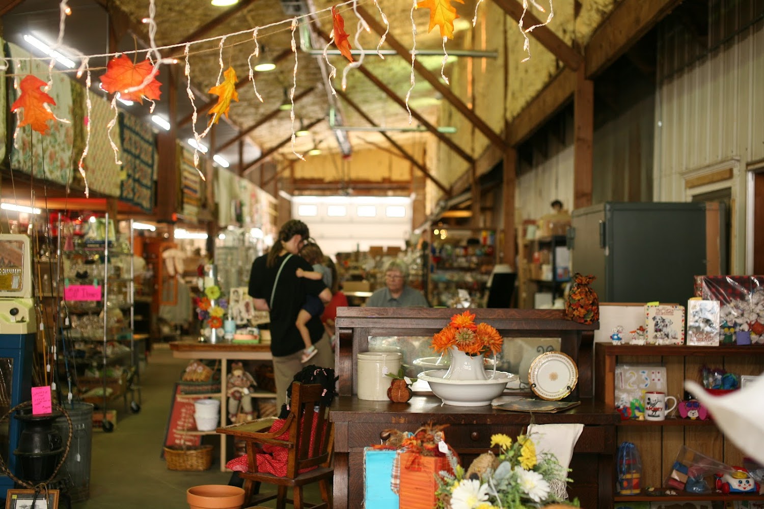 Elizabeth Street Treasures Flea Market