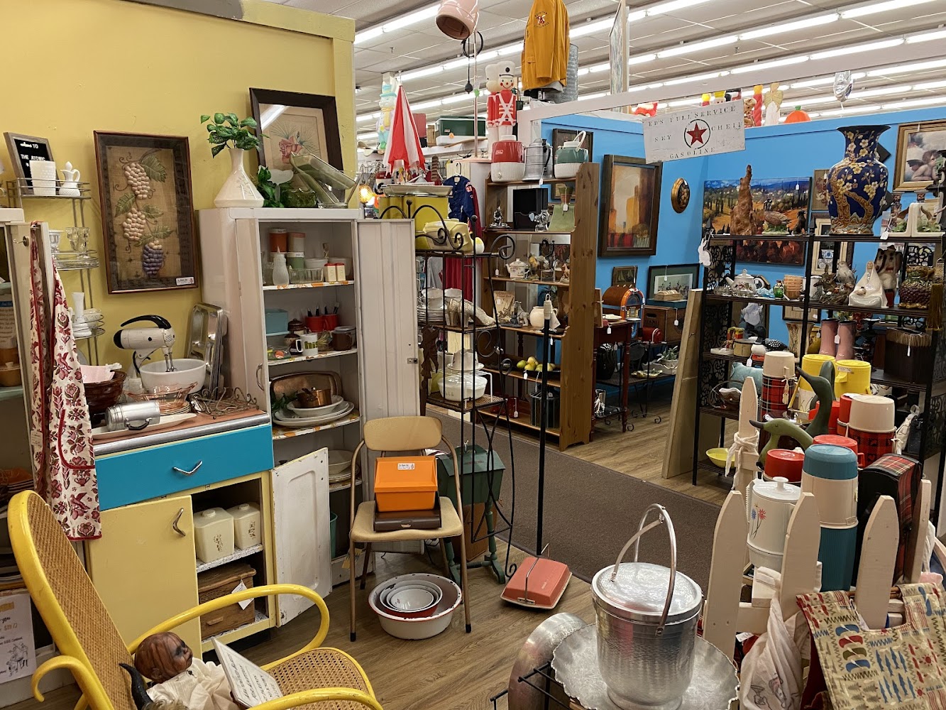 Midtown Vintage Market