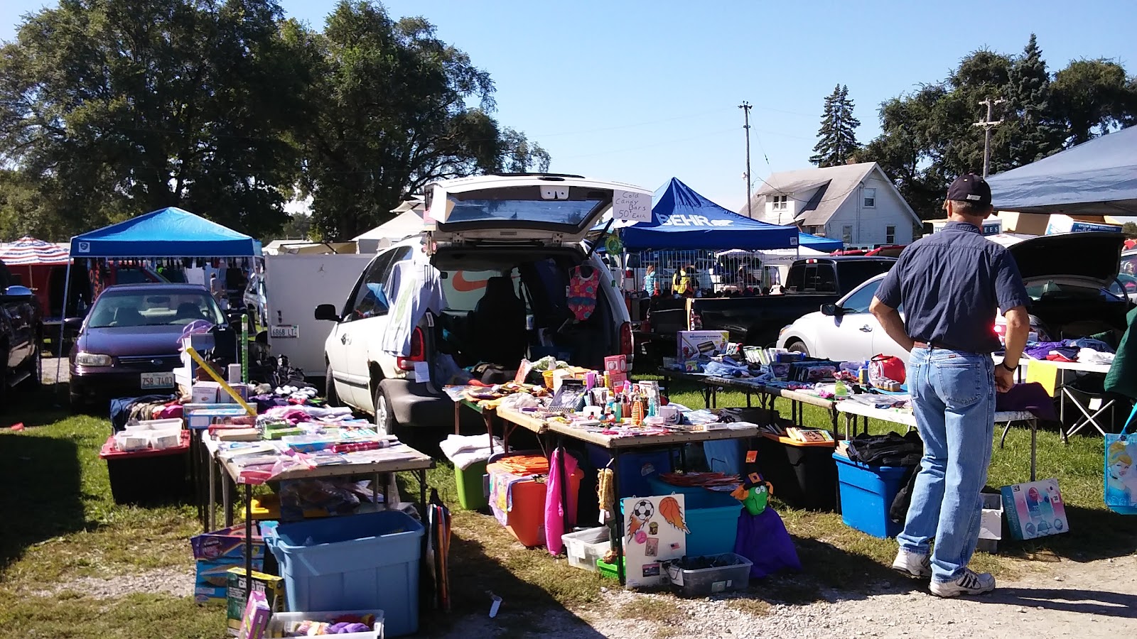 Uncle John's Flea Market