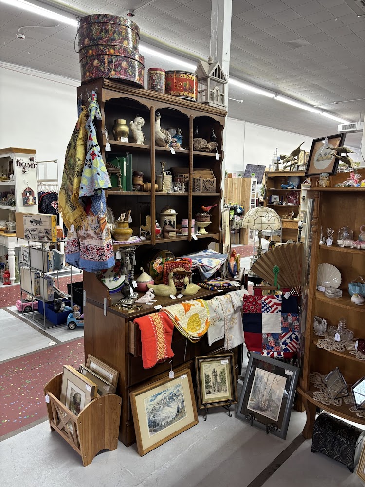 2nd Chance Indoor Flea Market