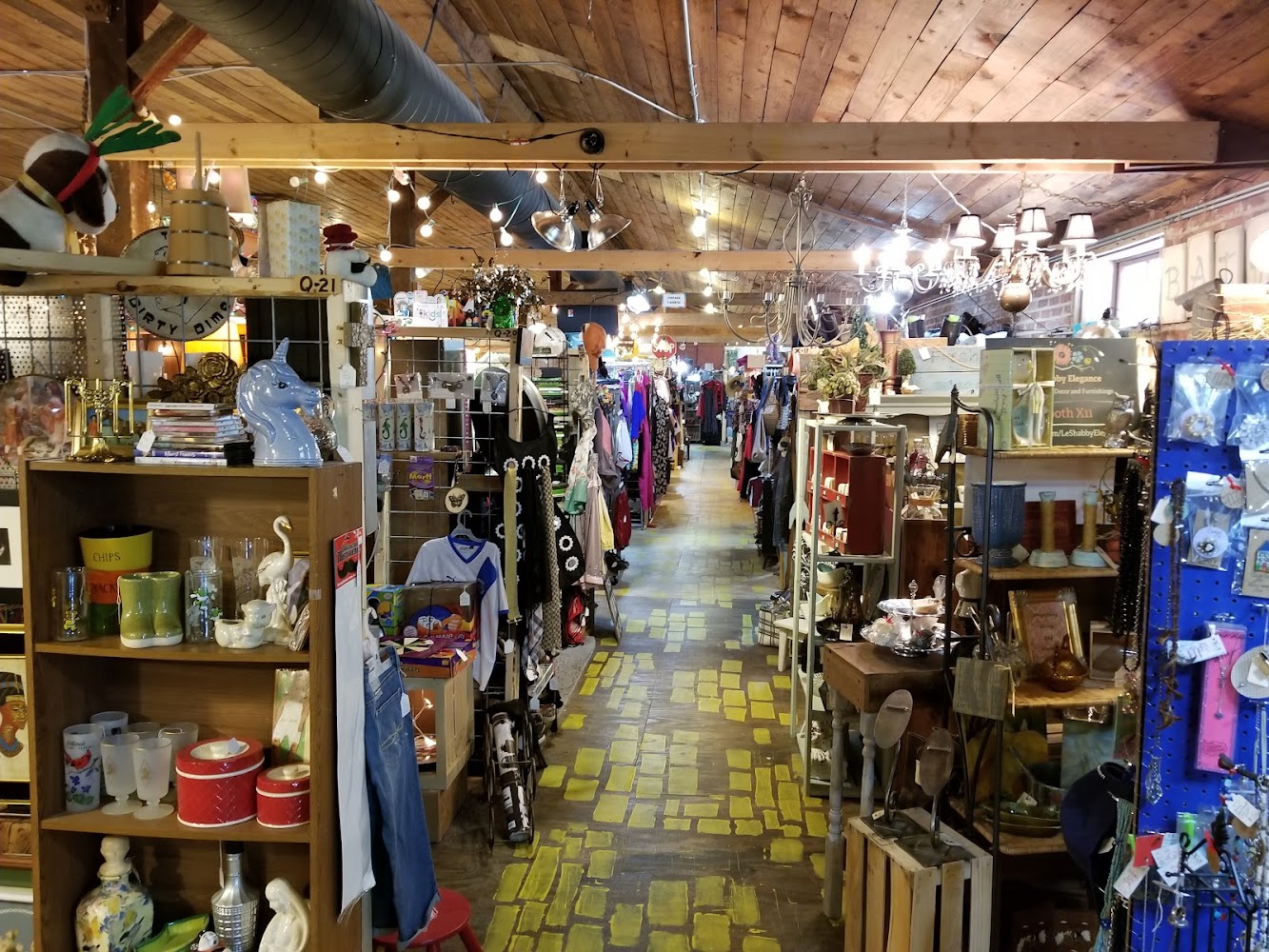 Fayetteville's Funky Flea Market