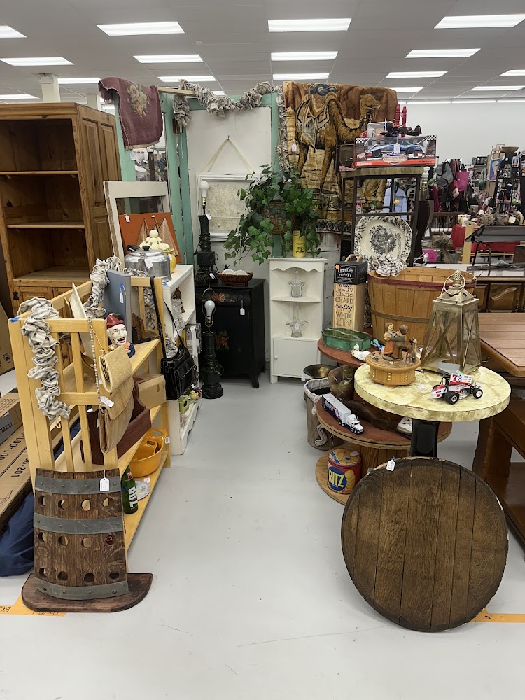 Finders Keepers Indoor Flea Market
