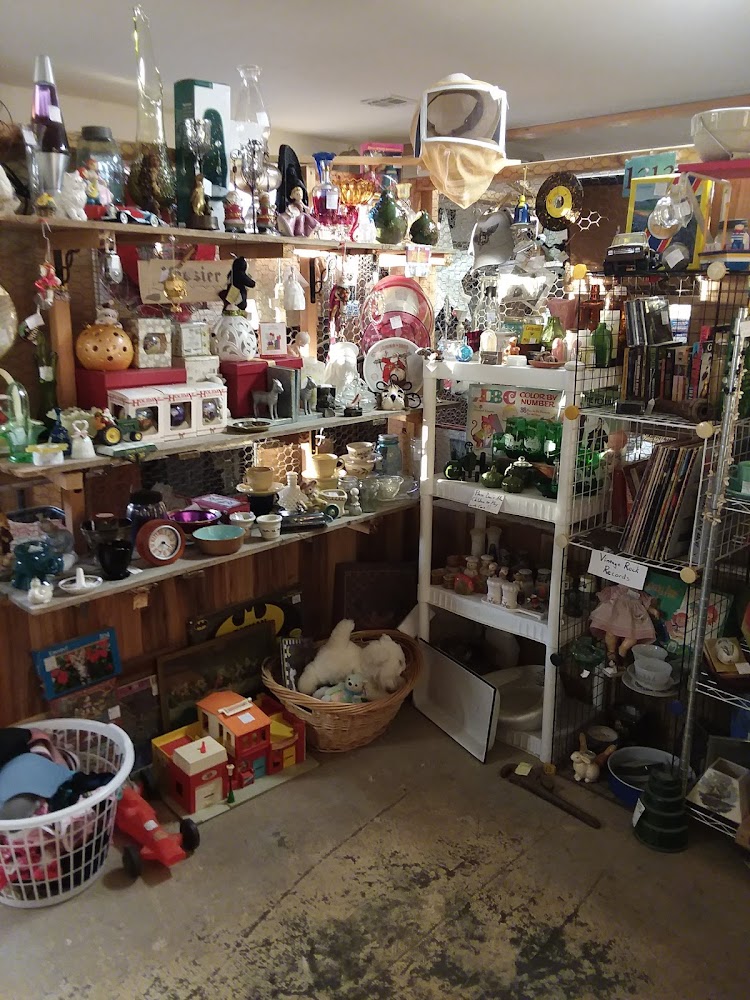 Wagon Wheel Flea Market