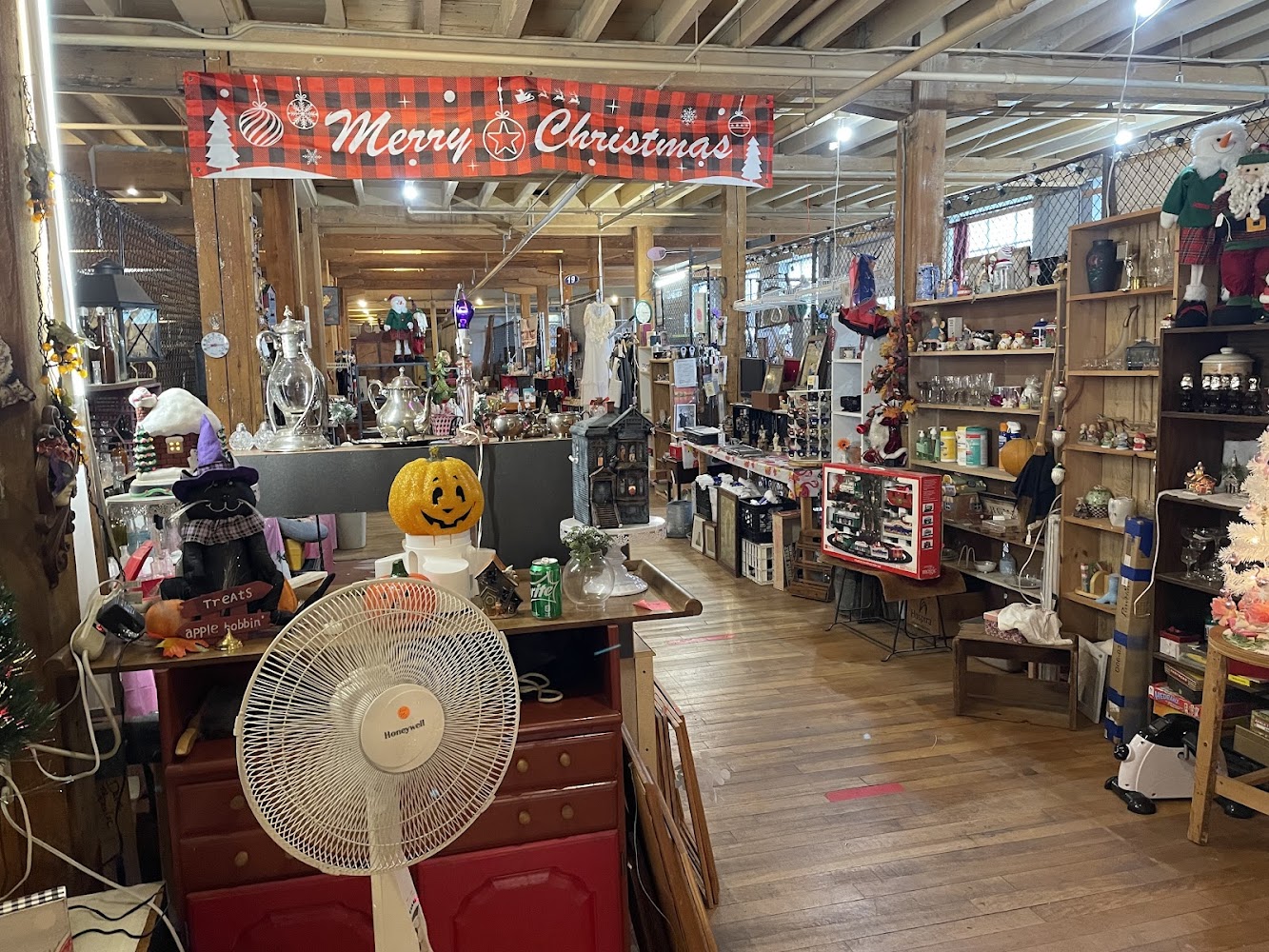 Tilton & Cook Market Place & Used Furniture Store