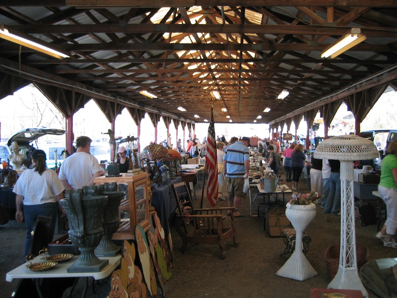 Golden Nugget Antique Flea Market