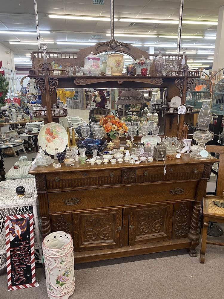 Antique-ish Antique Mall and Flea Market