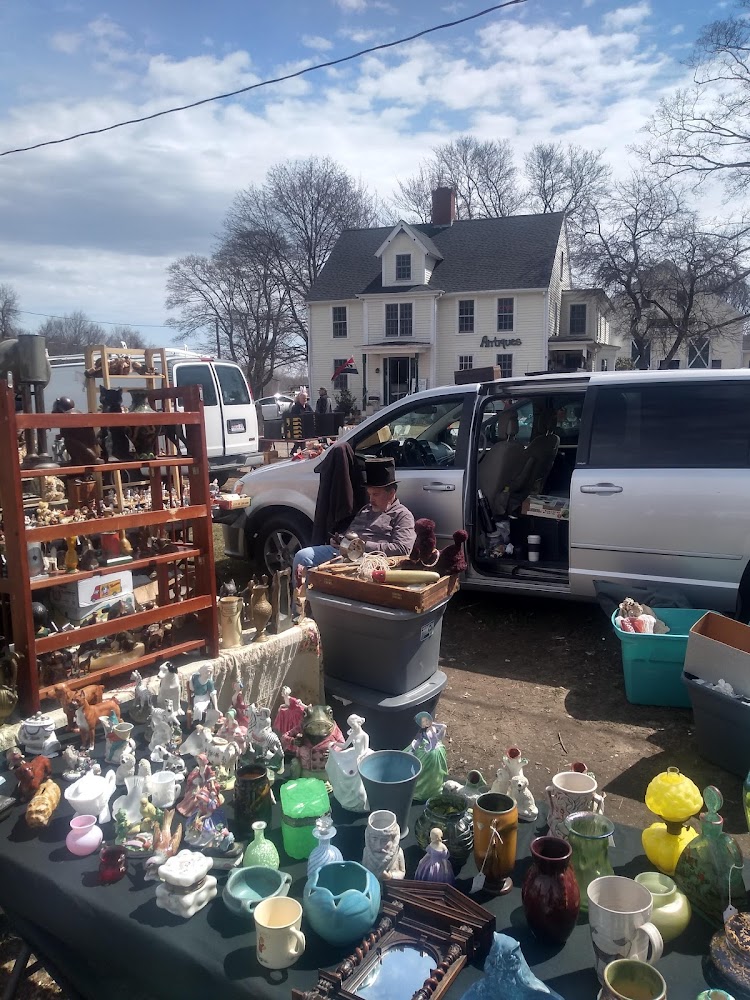 Todd Farm Flea Market