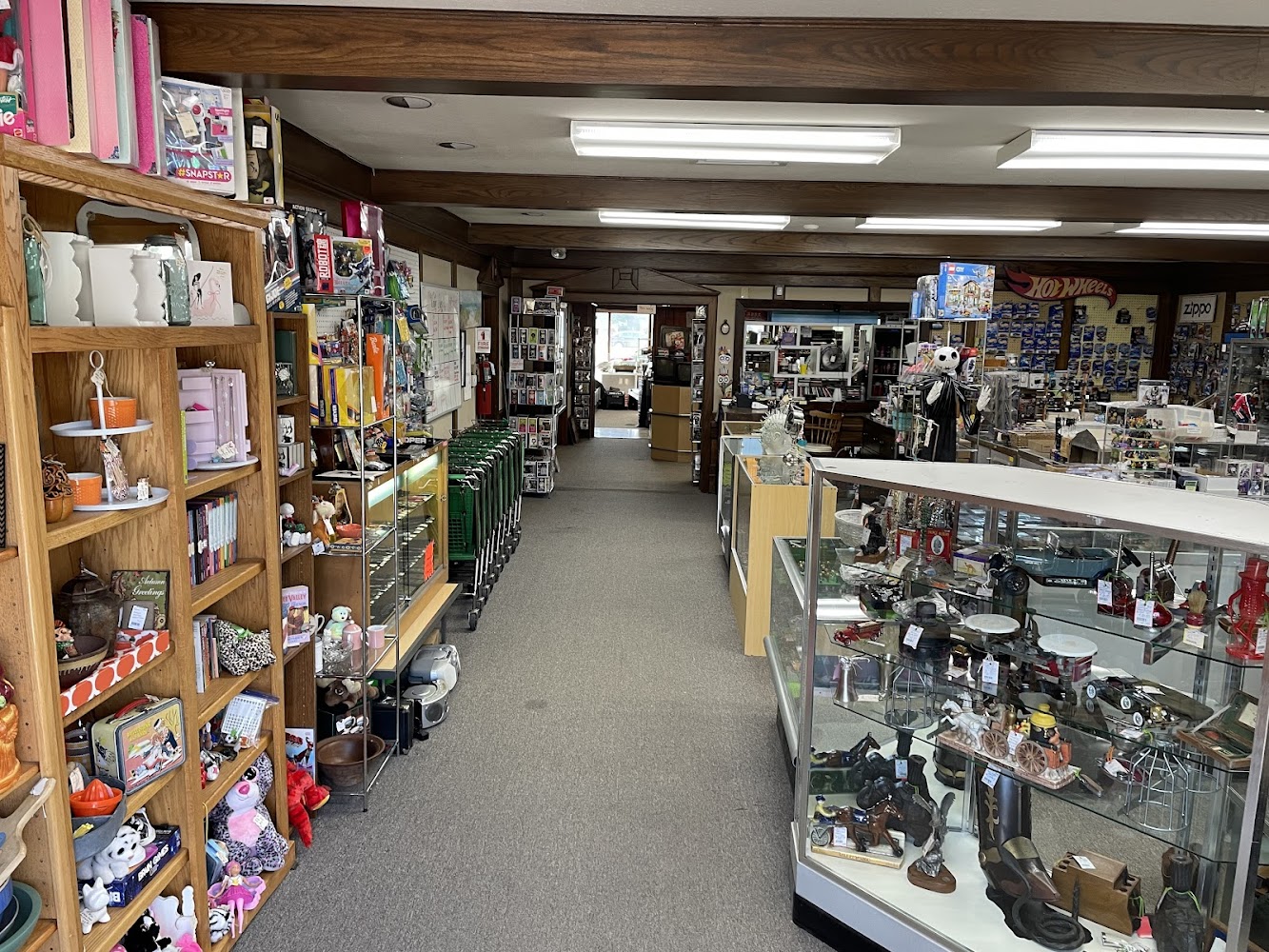 Hwy 102 Flea Market and Antique Mall
