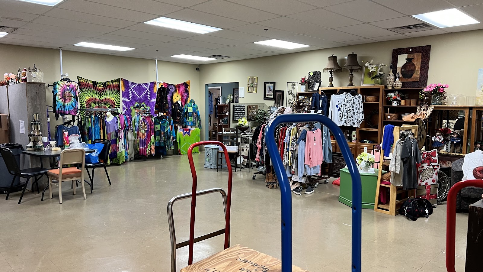 Trends N Treasures Merchants Mall
