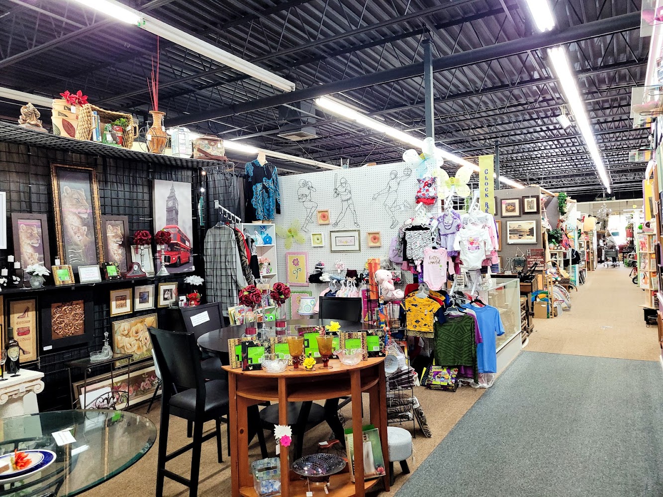 Unique Treasures Flea Market