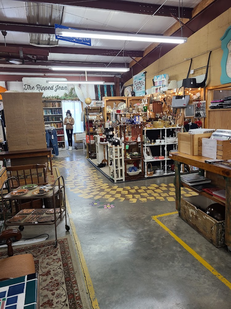 Country Club Flea Market