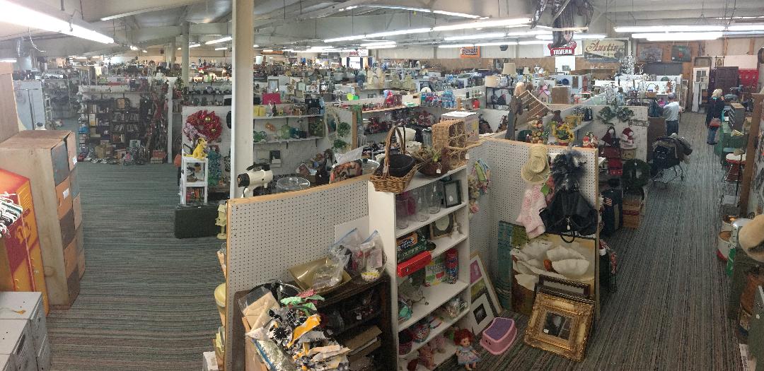 Past Time Antiques and Flea Market