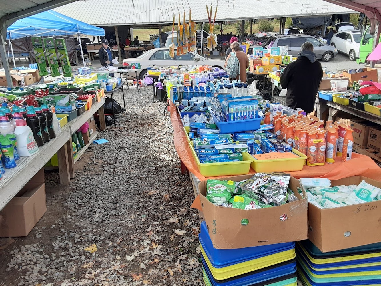 The Barnyard Flea Markets