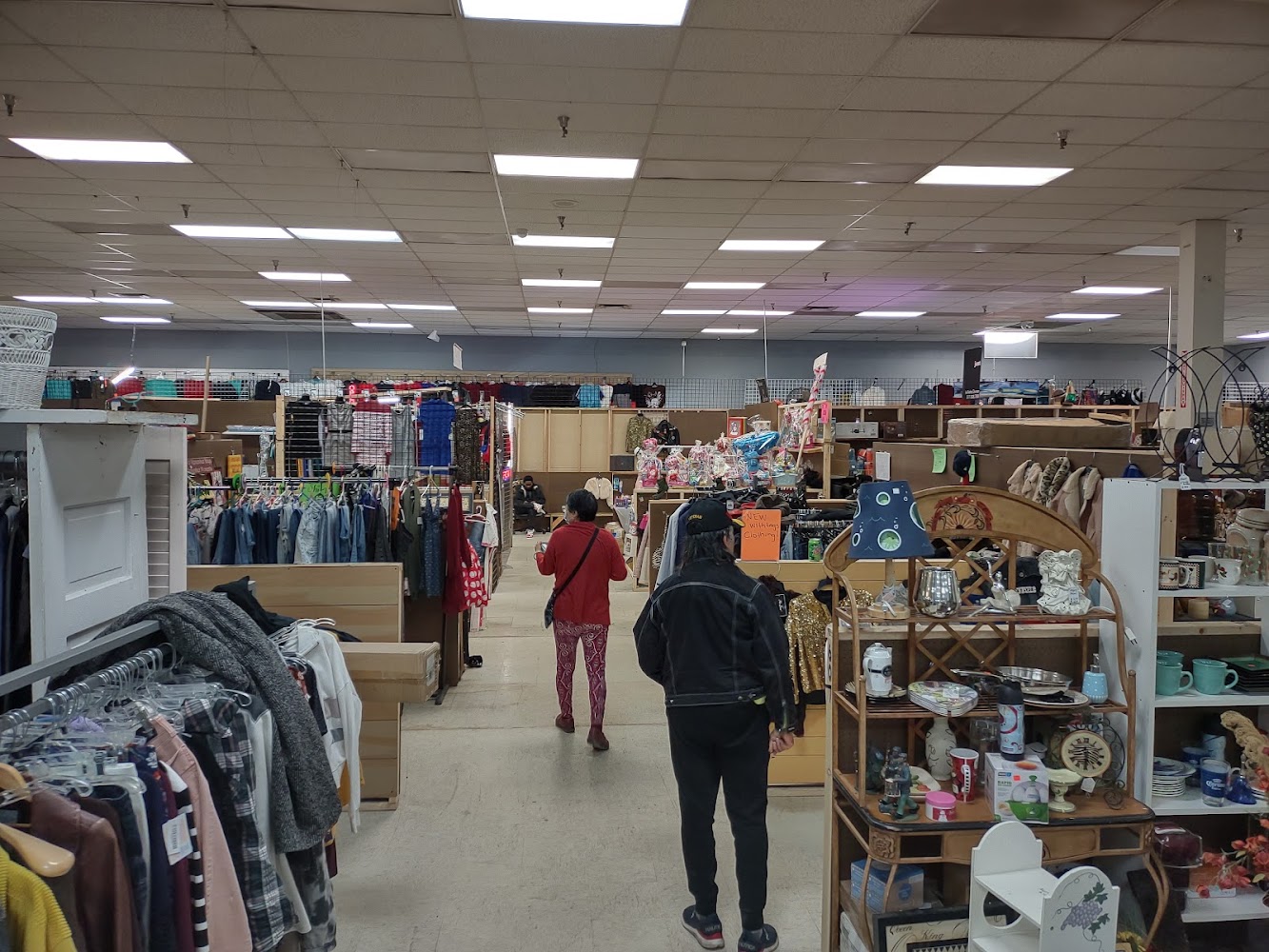 Peddlers Mall Flea Market