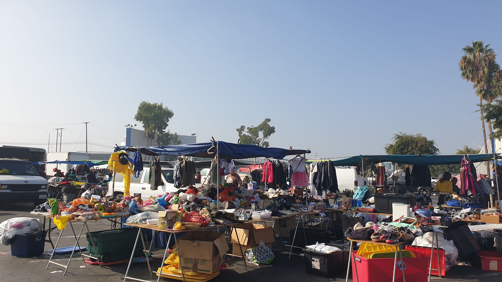 Santa Fe Springs Swap Meet