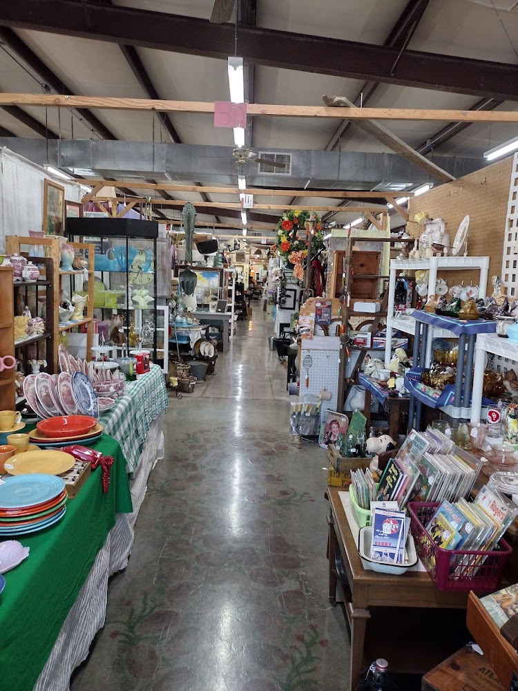 Tontitown Flea Market & Antique Mall