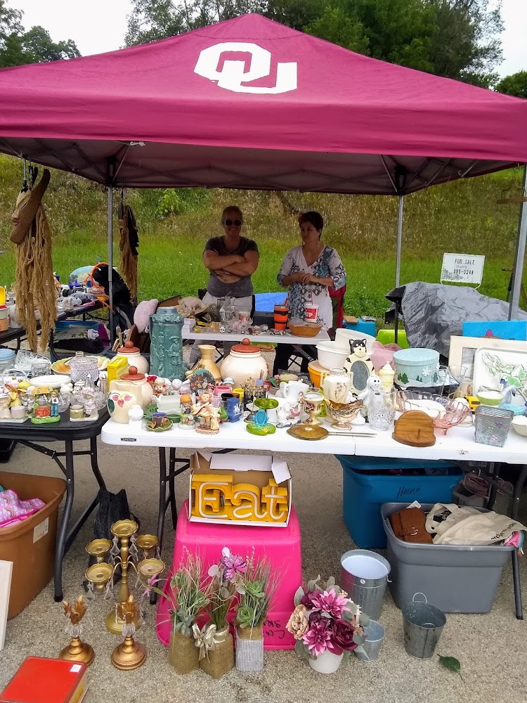 White Cloud Flea Market