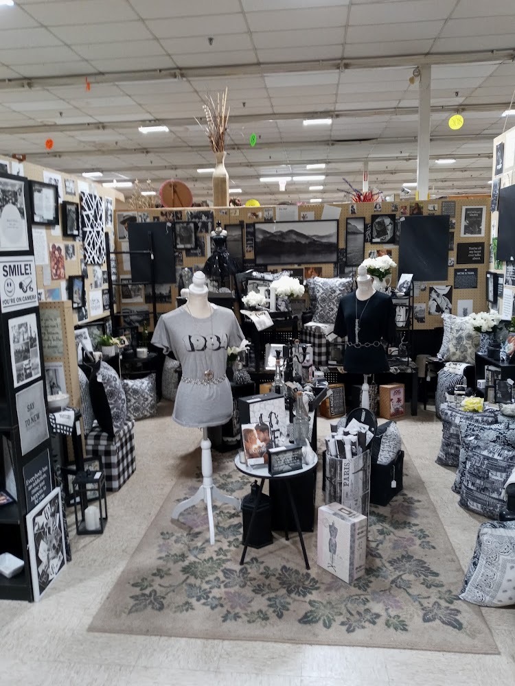 West Main Street Flea Market