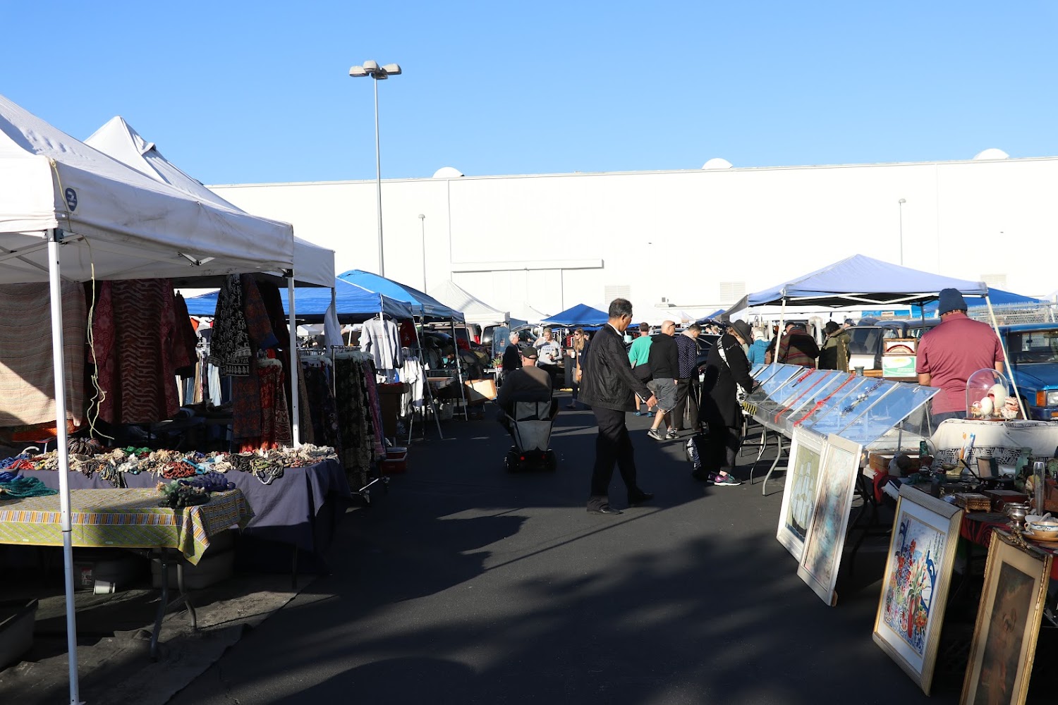 Long Beach Antique Market